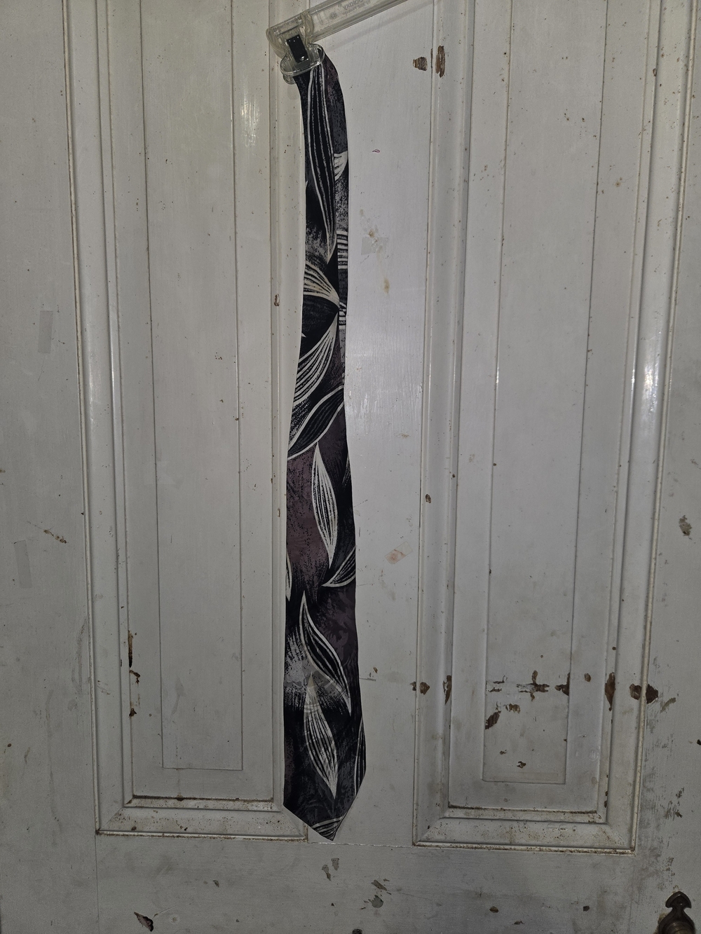Multicolor Vintage Geometric Leaf Like Pattern Necktie